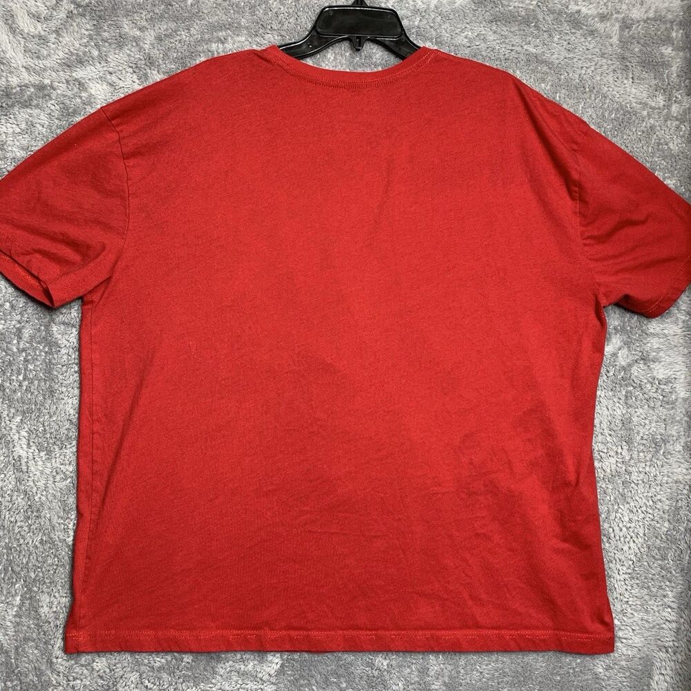 Peanuts Snoopy Graphic T-Shirt Mens 3XL Red Holiday Christmas Wreath ShortSleeve - Picture 6 of 6
